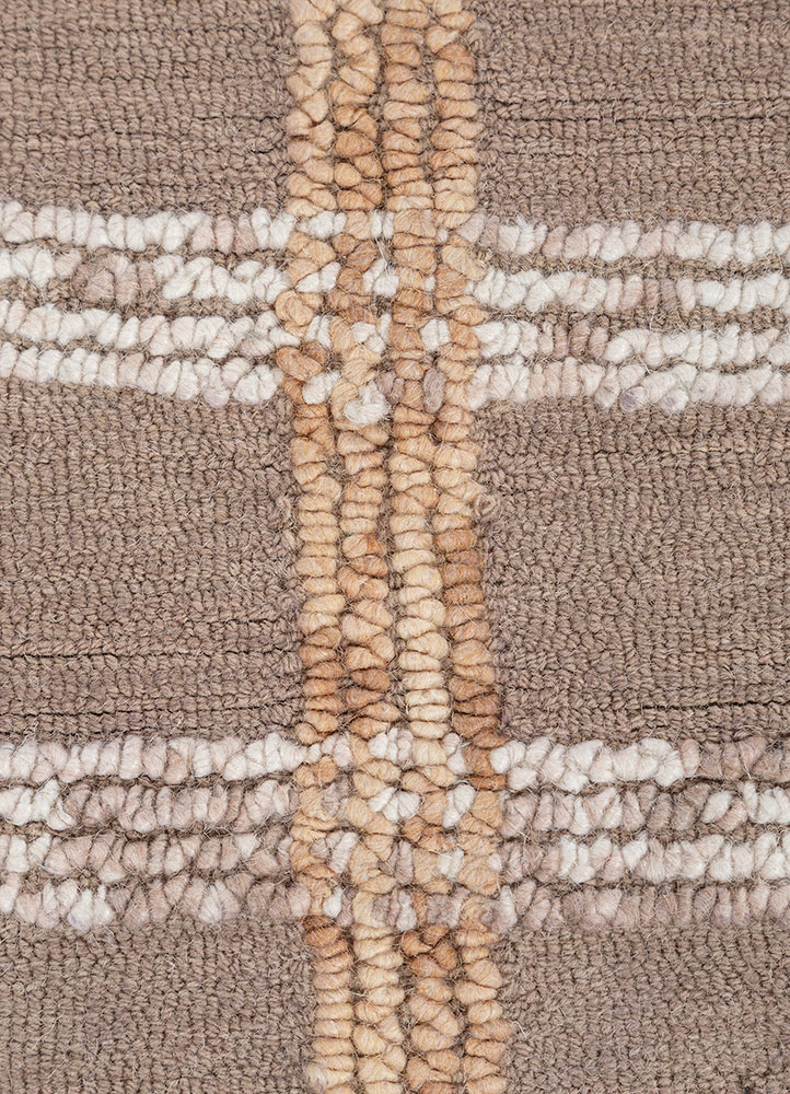 modo grey and black wool hand tufted Rug - CloseUp