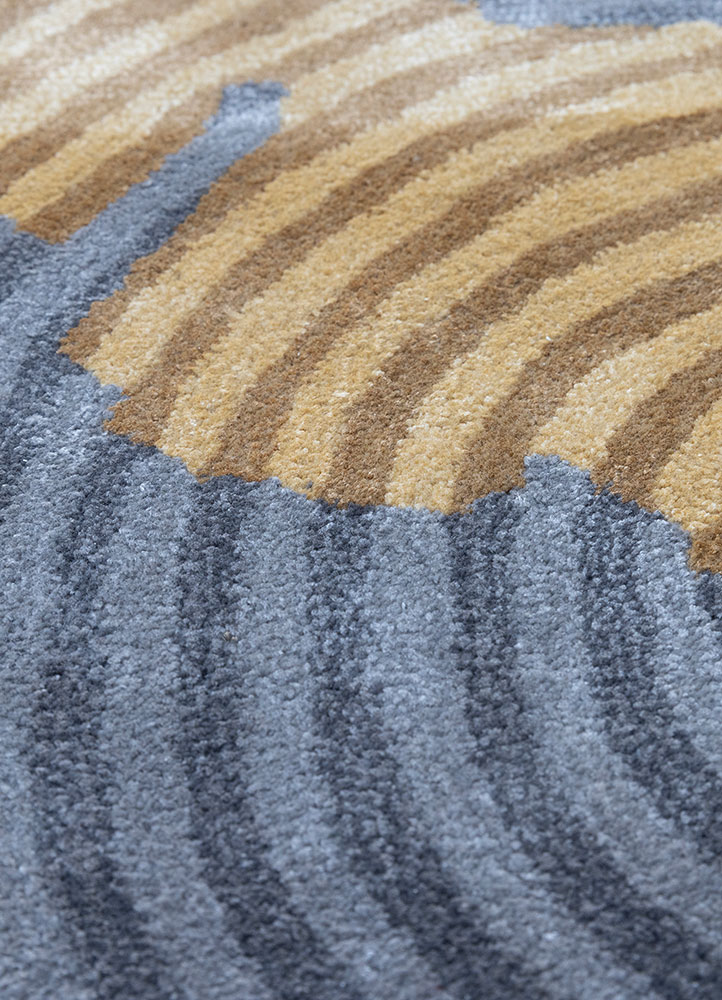 pathways grey and black wool and viscose hand tufted Rug - CloseUp