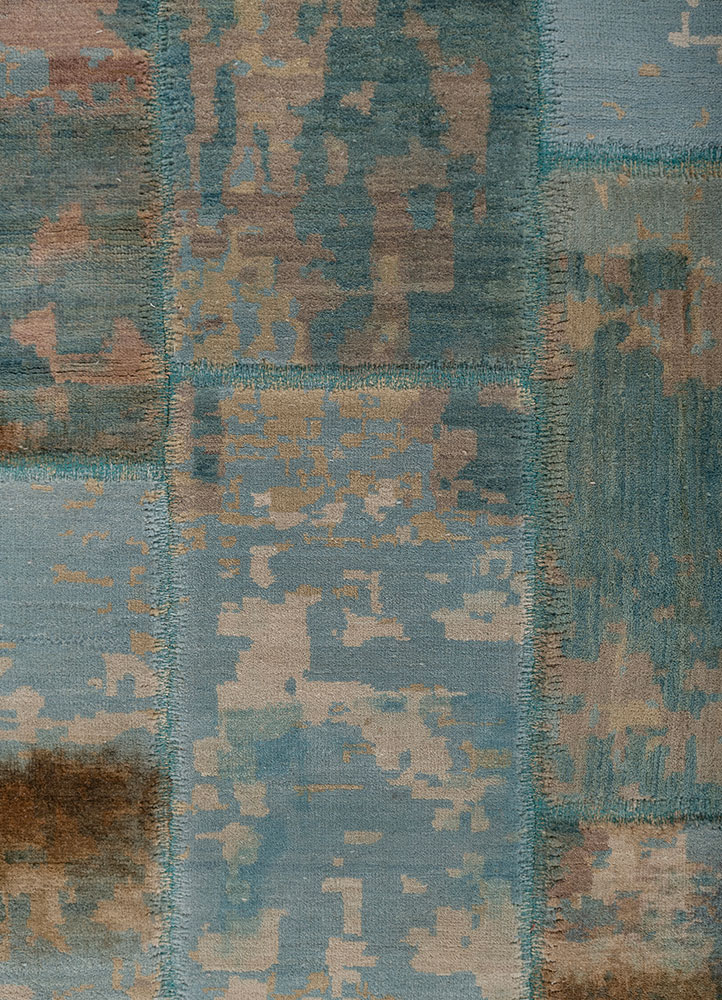provenance blue wool hand knotted Rug - CloseUp