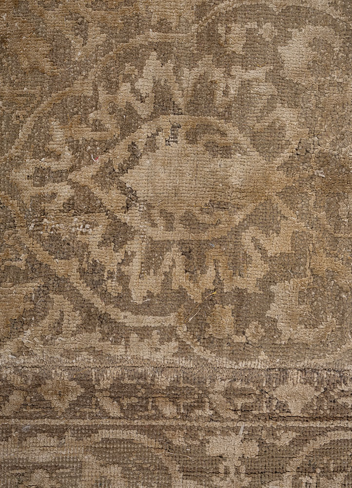 provenance gold wool and silk hand knotted Rug - CloseUp