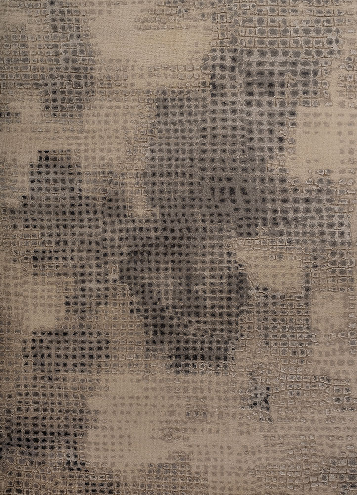 aprezo ivory wool and silk hand knotted Rug - CloseUp