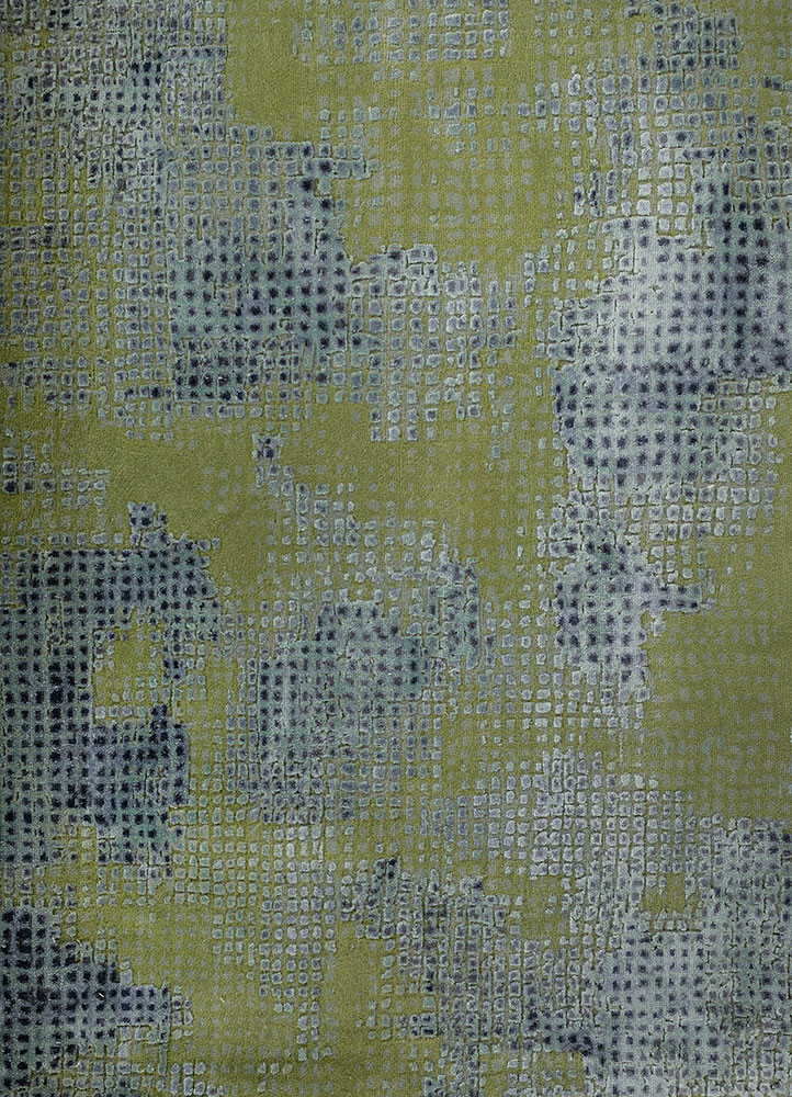 aprezo green wool and silk hand knotted Rug - CloseUp
