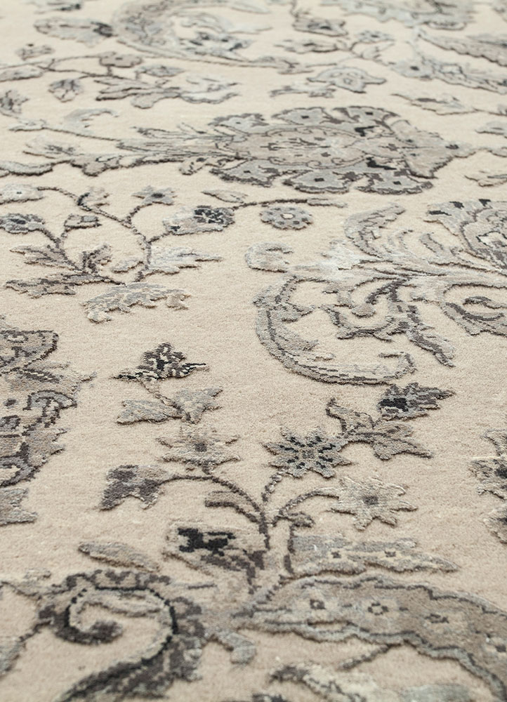 aurora ivory wool and silk hand knotted Rug - CloseUp