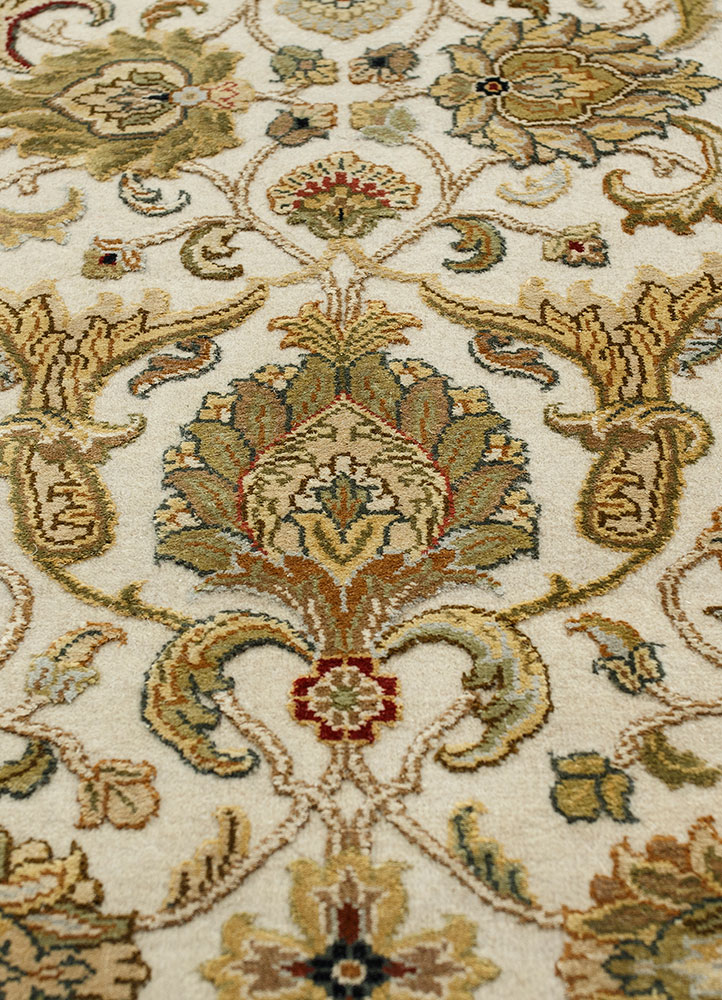 aurora ivory wool and silk hand knotted Rug - CloseUp