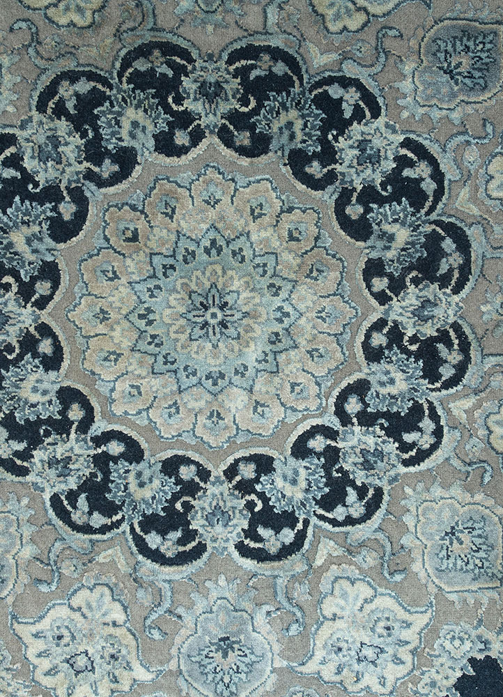 aurora blue wool and silk hand knotted Rug - CloseUp