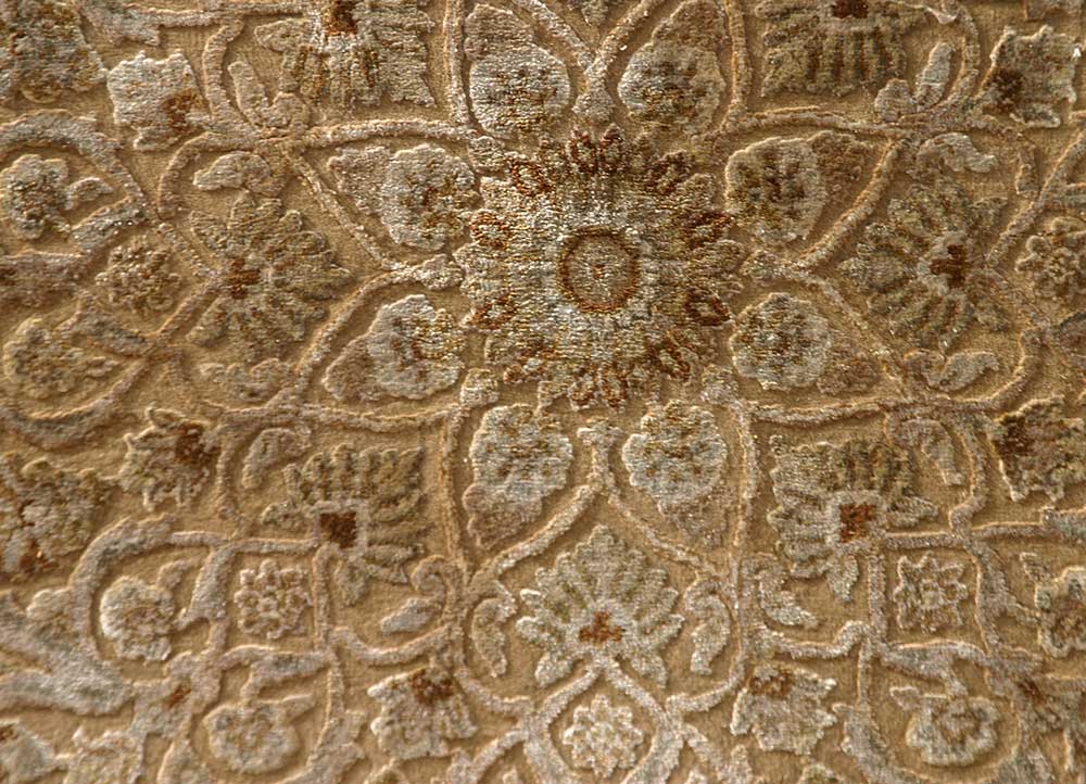 aurora gold wool and silk hand knotted Rug - CloseUp