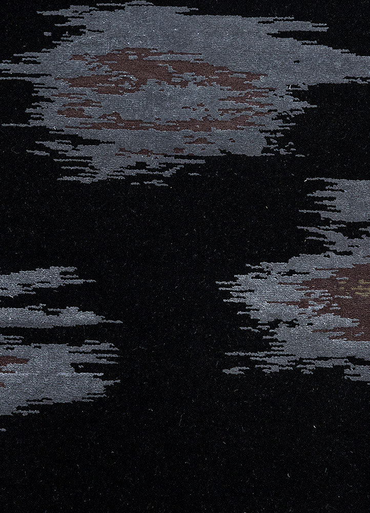 aurora grey and black wool and silk hand knotted Rug - CloseUp