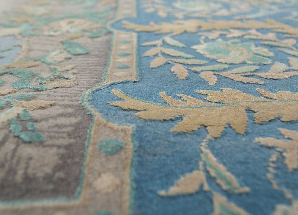aurora blue wool and silk hand knotted Rug - CloseUp