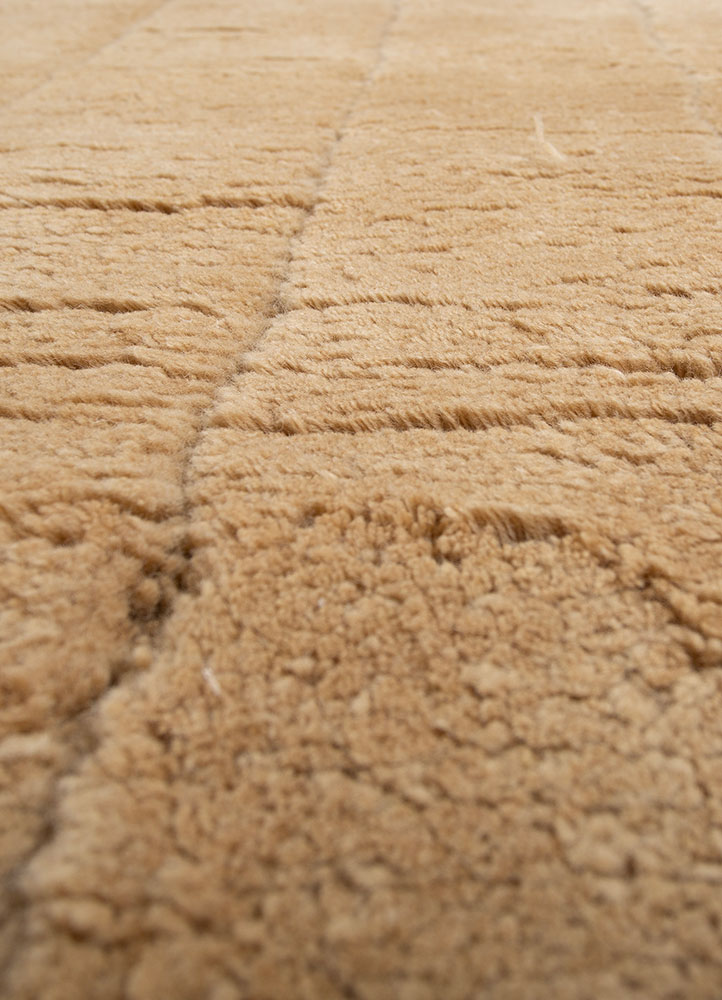 zuri beige and brown wool hand knotted Rug - CloseUp