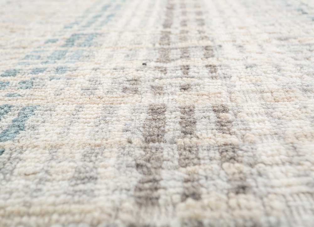 manifest beige and brown wool hand knotted Rug - CloseUp