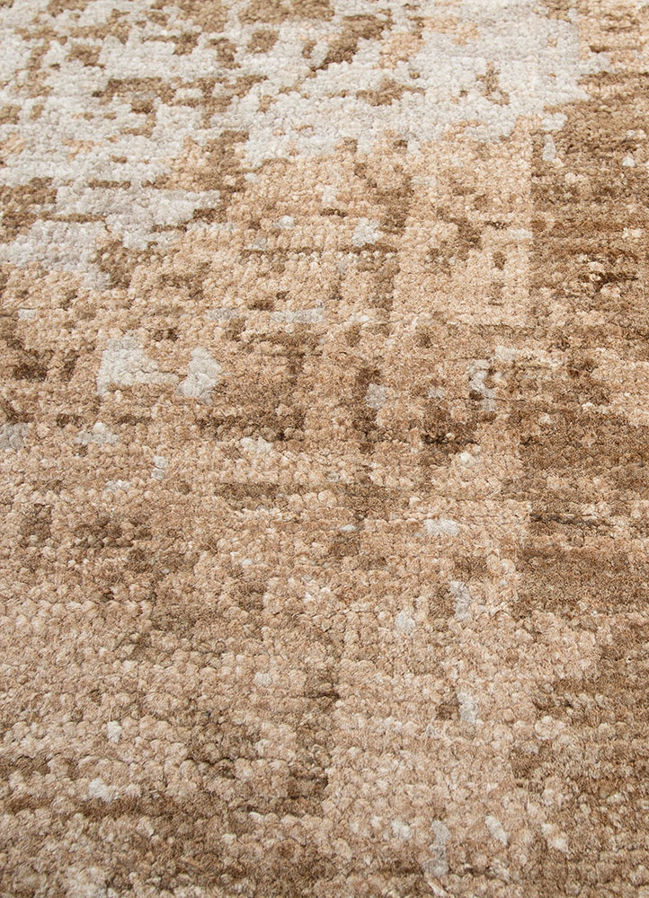 gulmarg beige and brown silk hand knotted Rug - CloseUp