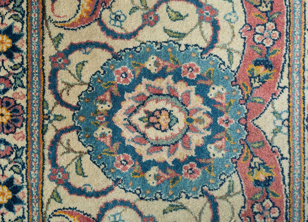 aalam red and orange wool hand knotted Rug - CloseUp