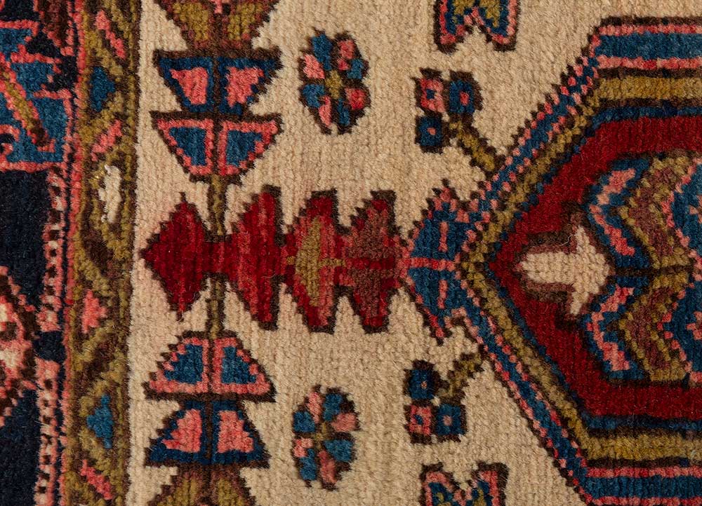 aalam red and orange wool hand knotted Rug - CloseUp