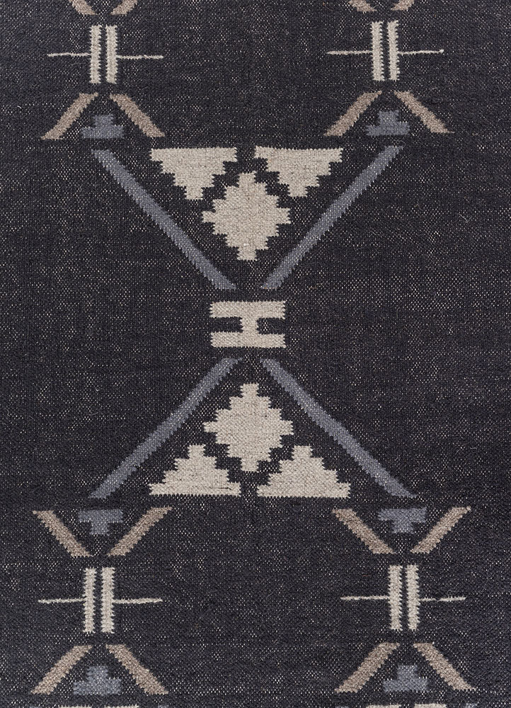 bedouin grey and black wool flat weaves Rug - CloseUp