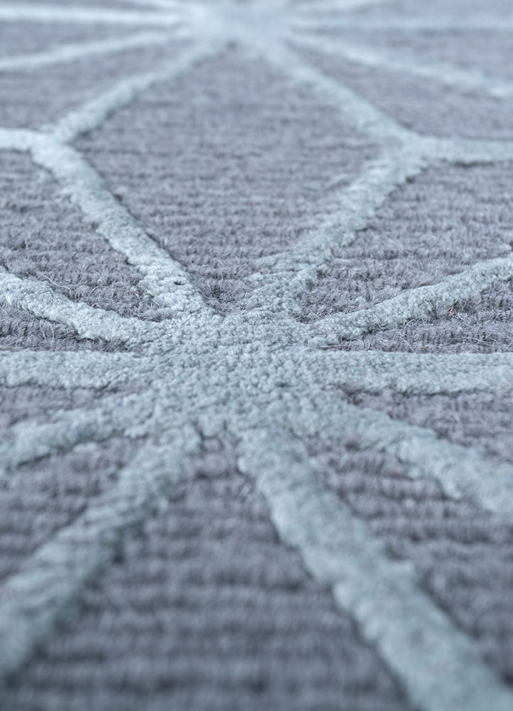 azalea grey and black wool and silk hand knotted Rug - CloseUp