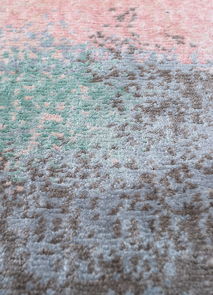 entropy grey and black wool and viscose hand knotted Rug - CloseUp