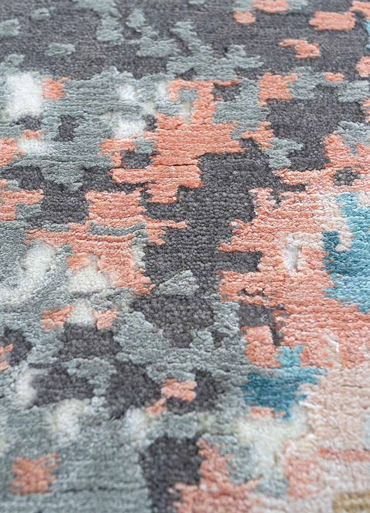 entropy ivory wool and viscose hand knotted Rug - CloseUp
