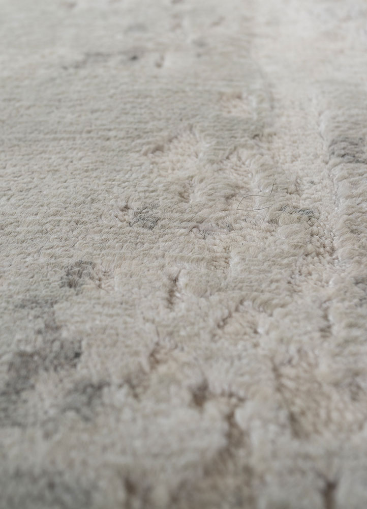 entropy grey and black wool and viscose hand knotted Rug - CloseUp