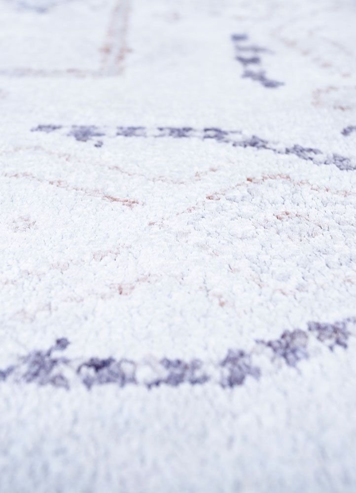 erbe pink and purple bamboo silk hand knotted Rug - CloseUp