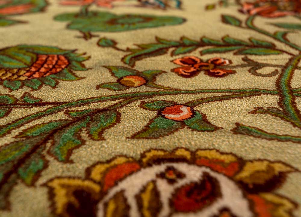 gulmarg green silk hand knotted Rug - CloseUp