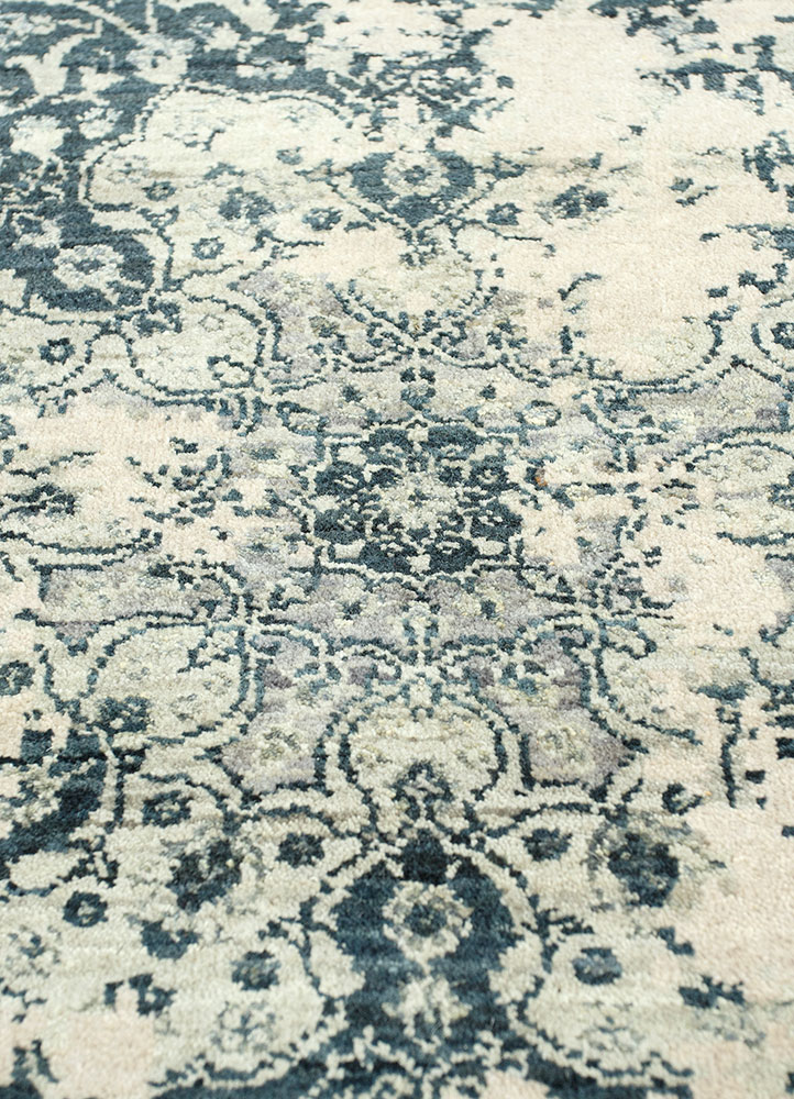 far east blue wool and silk hand knotted Rug - CloseUp