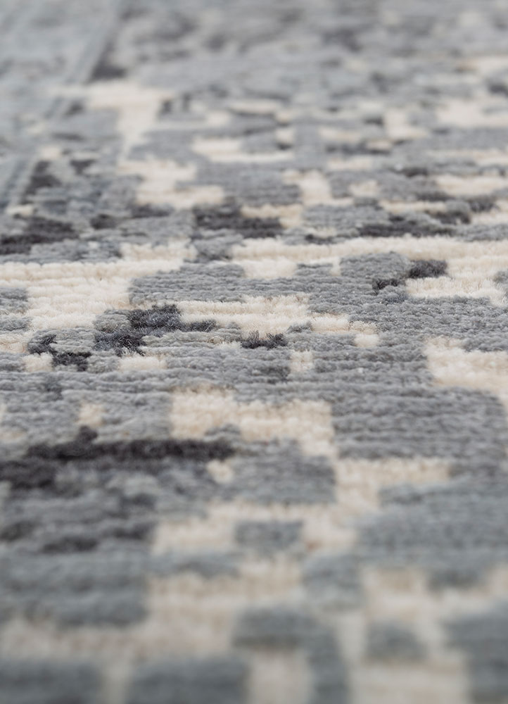 far east blue wool and silk hand knotted Rug - CloseUp