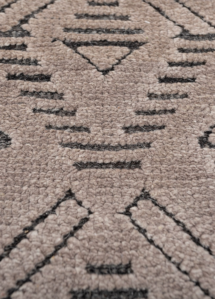 manifest beige and brown wool and bamboo silk hand knotted Rug - CloseUp