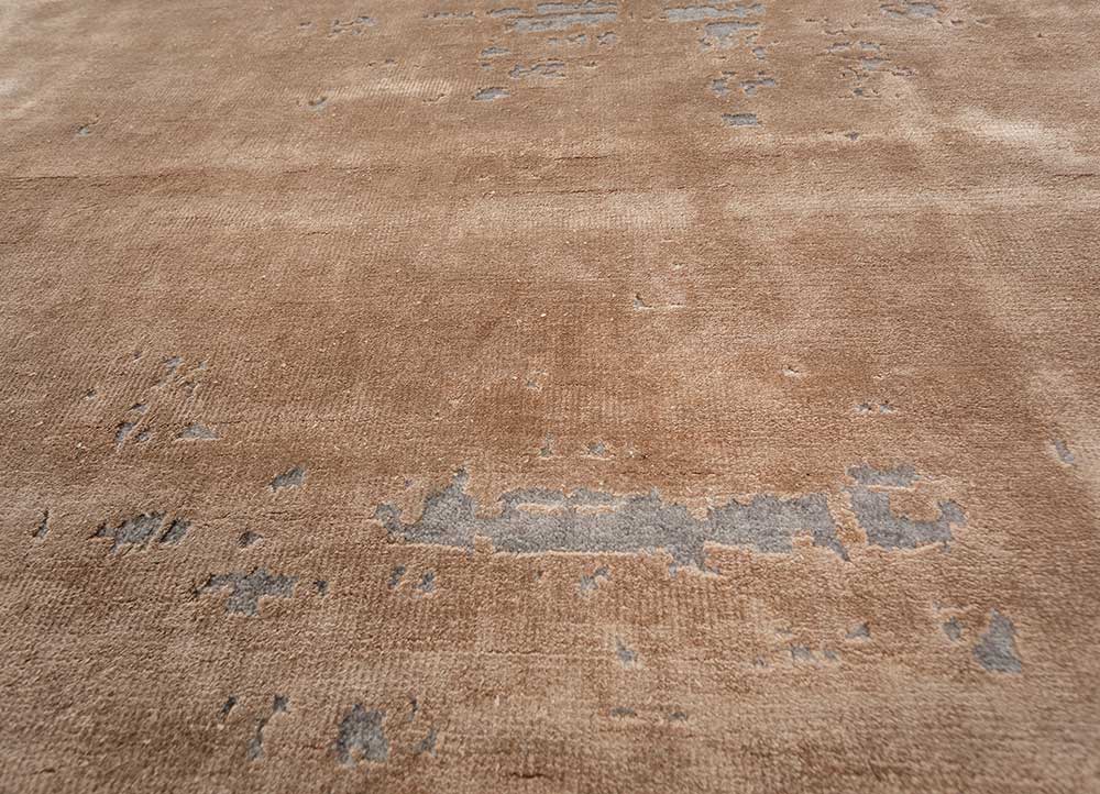 aprezo gold wool and bamboo silk hand knotted Rug - CloseUp
