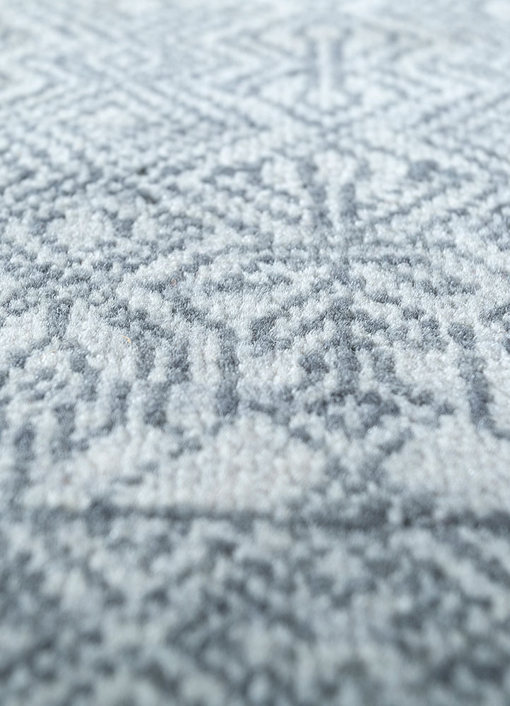 viscaya grey and black wool hand knotted Rug - CloseUp