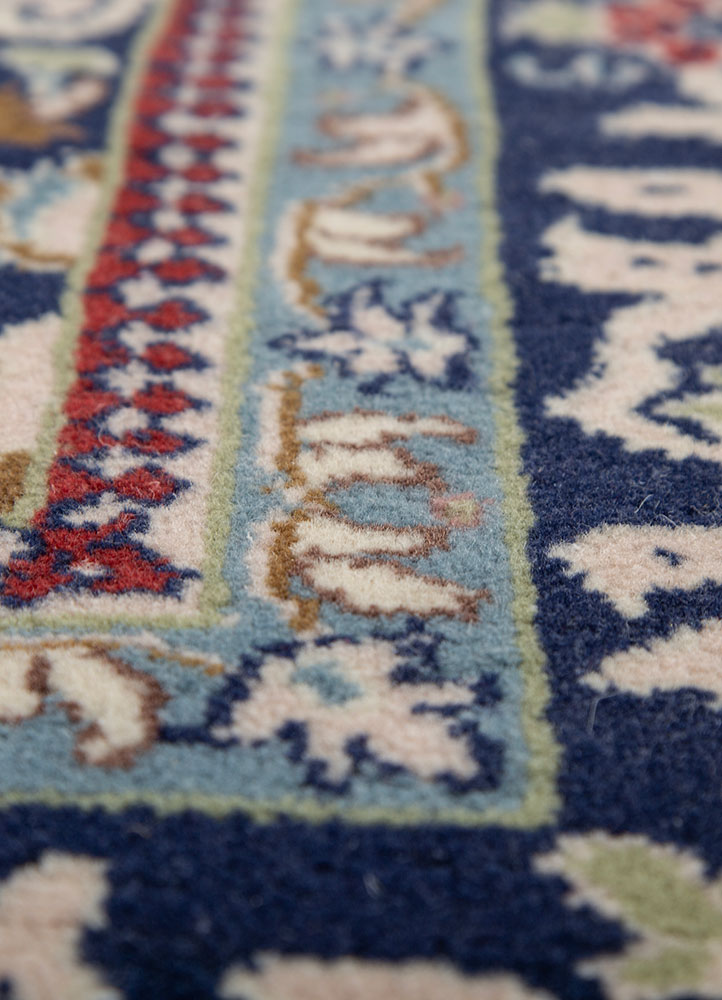 gulnar red and orange wool hand knotted Rug - CloseUp