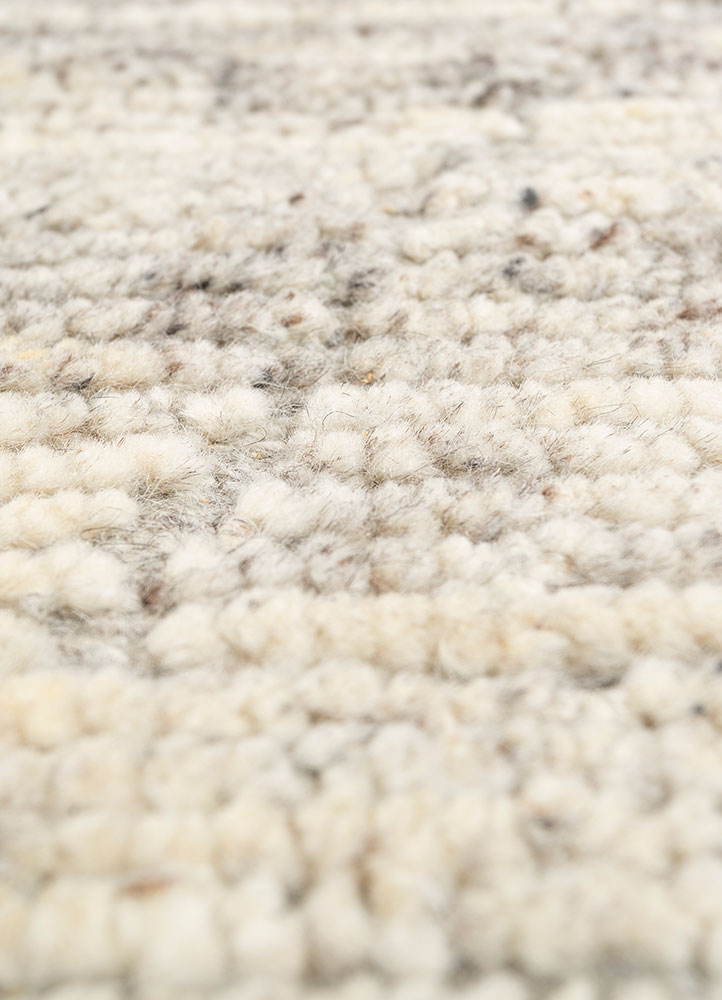 manifest beige and brown wool hand knotted Rug - CloseUp
