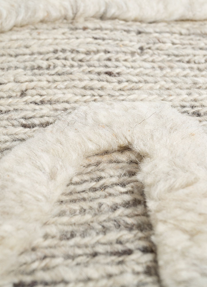 manifest blue wool hand knotted Rug - CloseUp