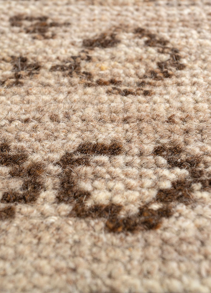 entropy gold wool hand knotted Rug - CloseUp