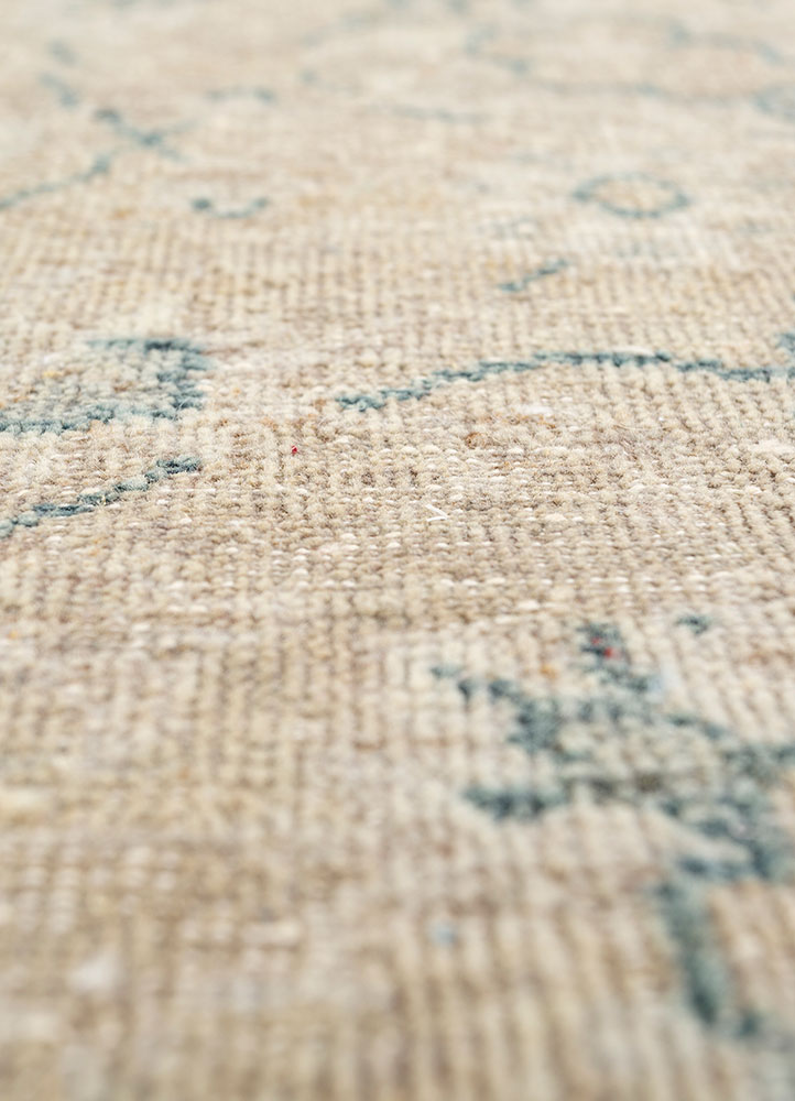 erbe beige and brown wool hand knotted Rug - CloseUp