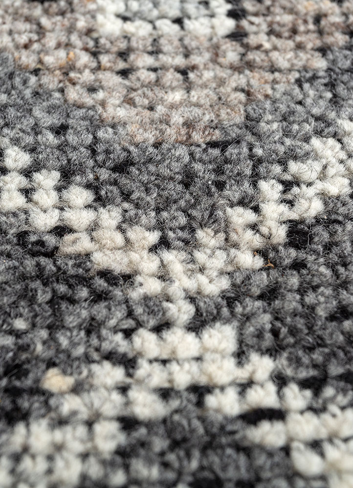 erbe green wool hand knotted Rug - CloseUp