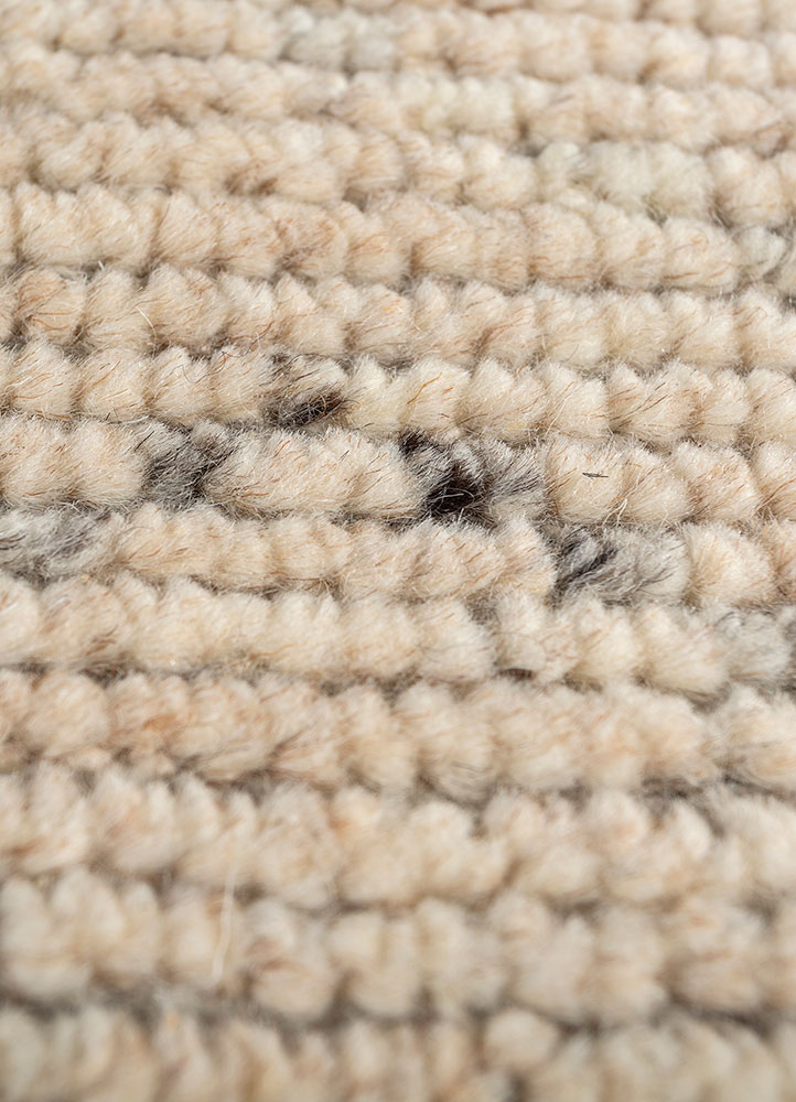 manifest beige and brown wool hand knotted Rug - CloseUp