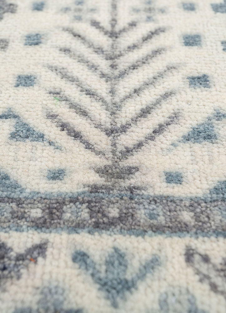 erbe blue wool hand knotted Rug - CloseUp