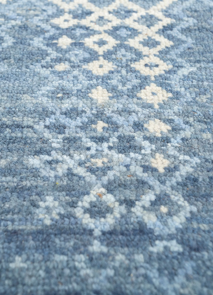 kairos blue wool hand knotted Rug - CloseUp