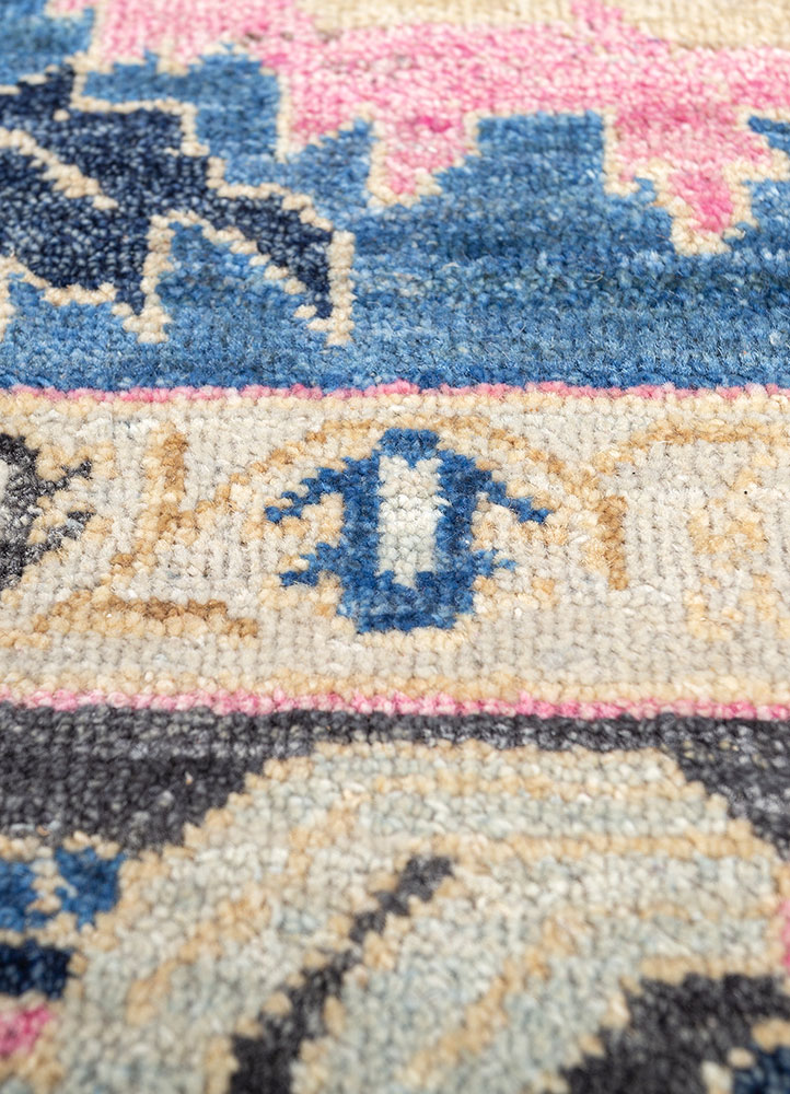 savana blue wool hand knotted Rug - CloseUp