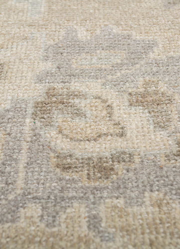 erbe beige and brown wool hand knotted Rug - CloseUp