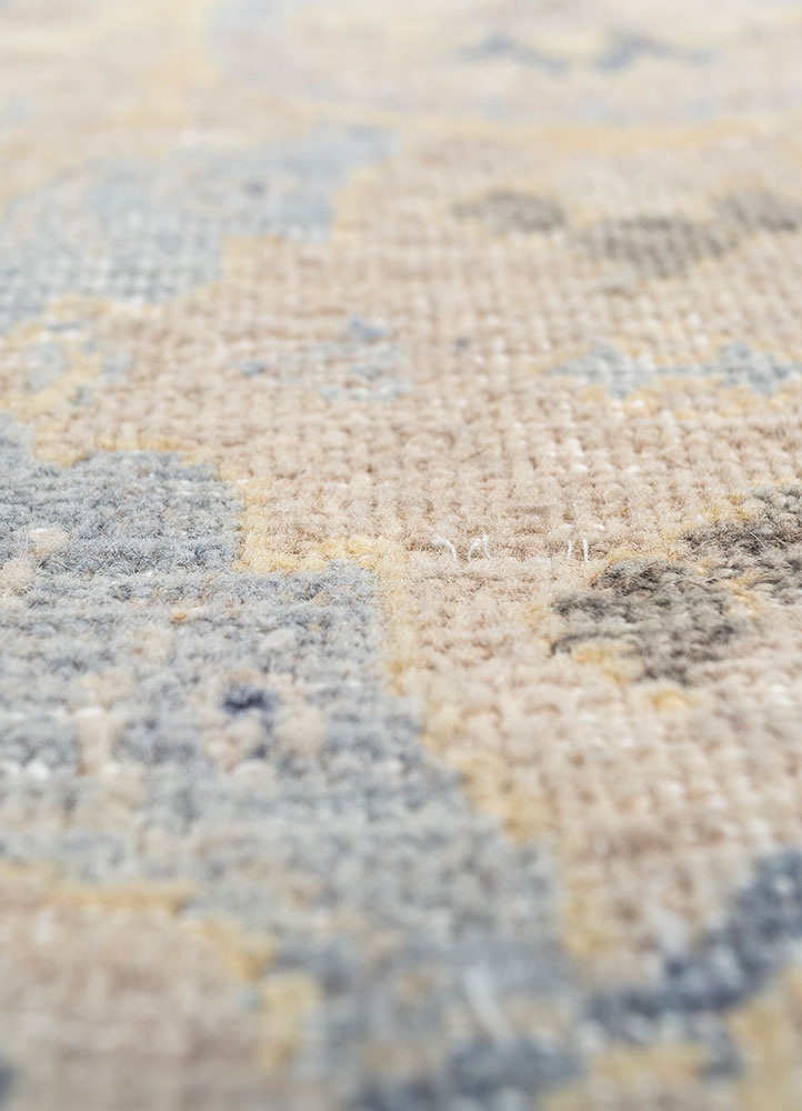 erbe gold wool hand knotted Rug - CloseUp