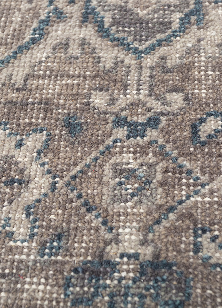 erbe blue wool hand knotted Rug - CloseUp