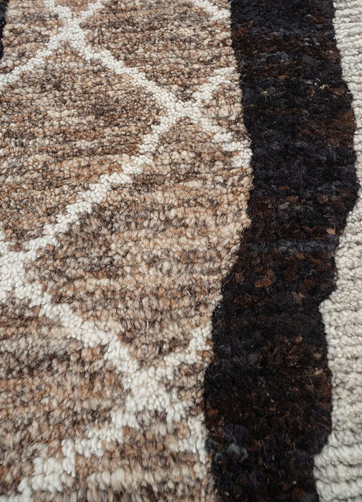 zuri beige and brown wool hand knotted Rug - CloseUp