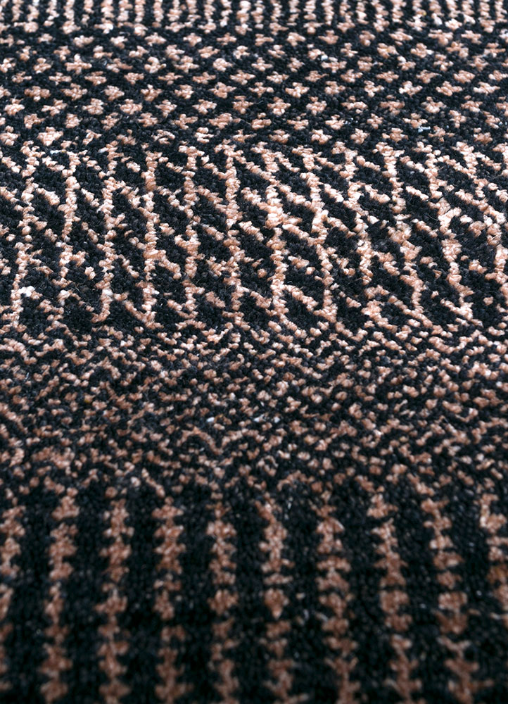 kairos beige and brown wool and viscose hand knotted Rug - CloseUp