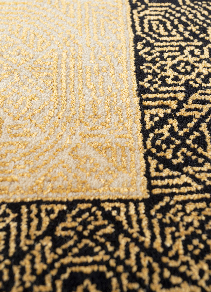 gulnar beige and brown wool and viscose hand knotted Rug - CloseUp