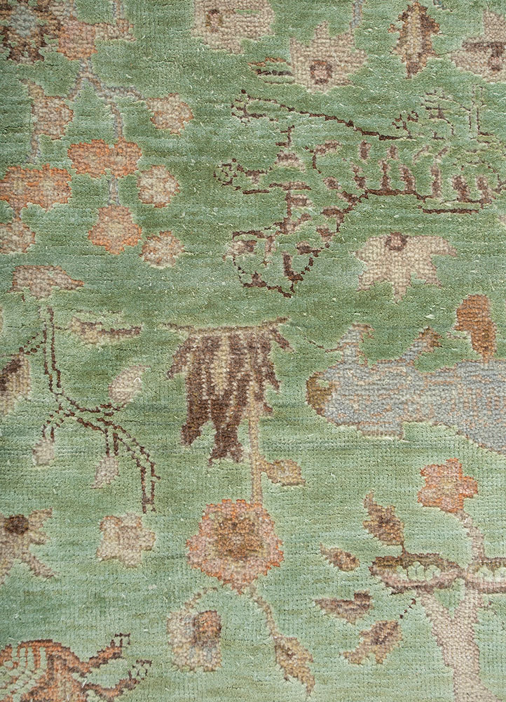 far east green wool and silk hand knotted Rug - CloseUp