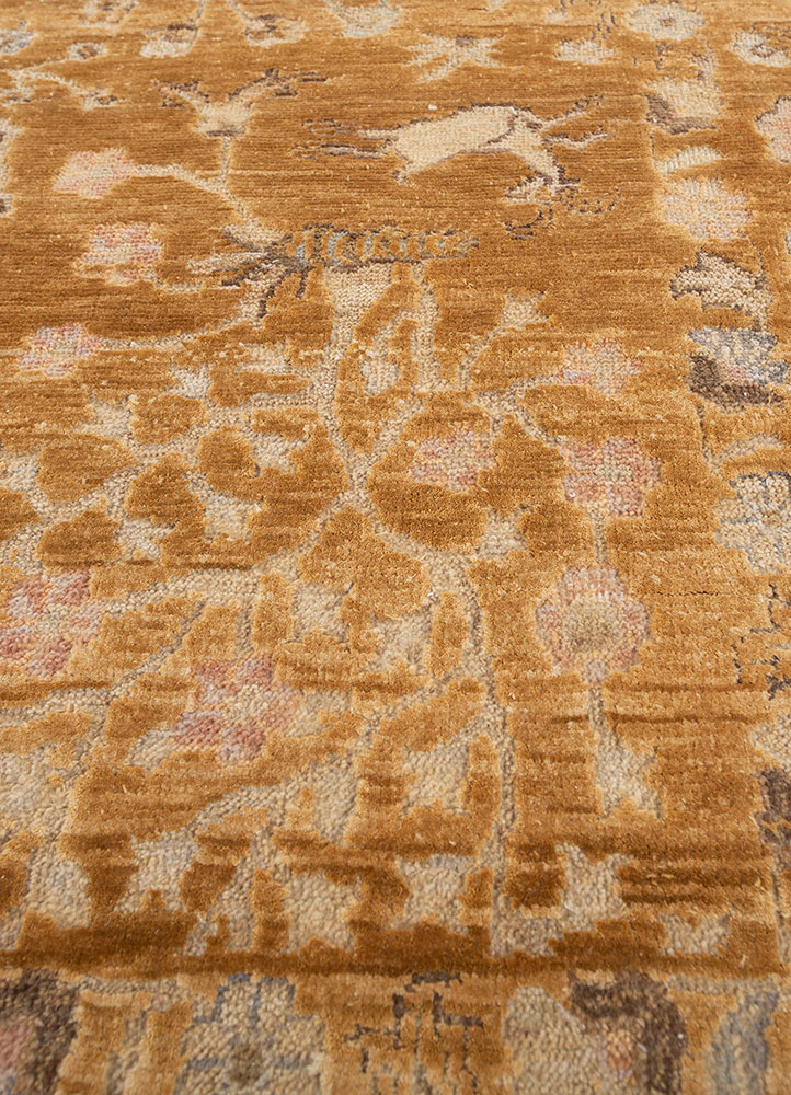 far east gold wool and silk hand knotted Rug - CloseUp