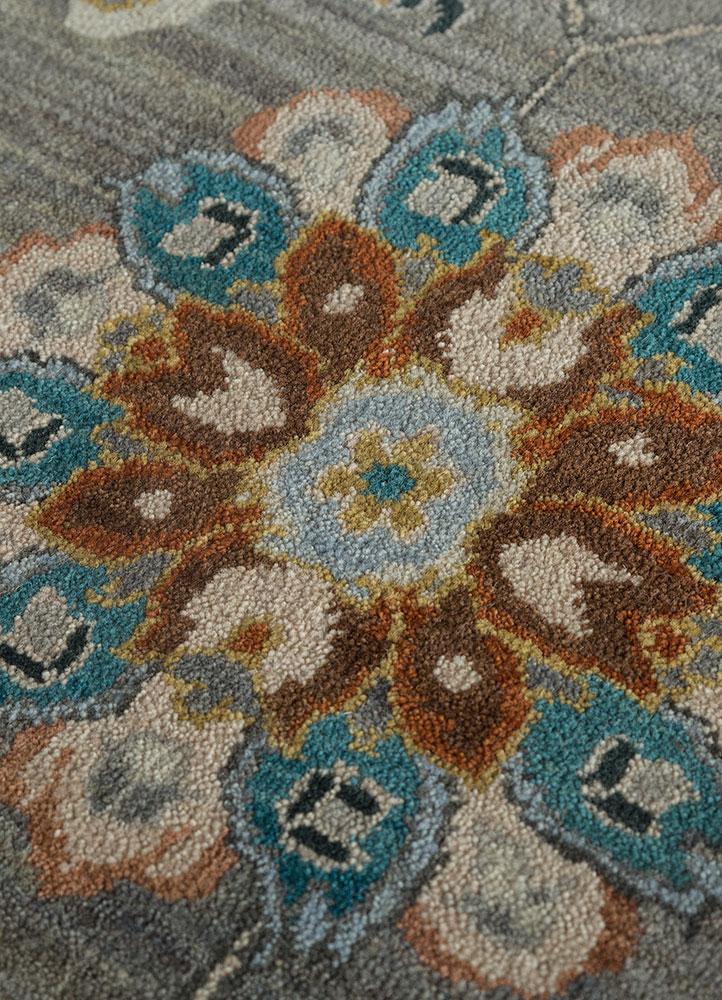 gulnar grey and black wool hand knotted Rug - CloseUp