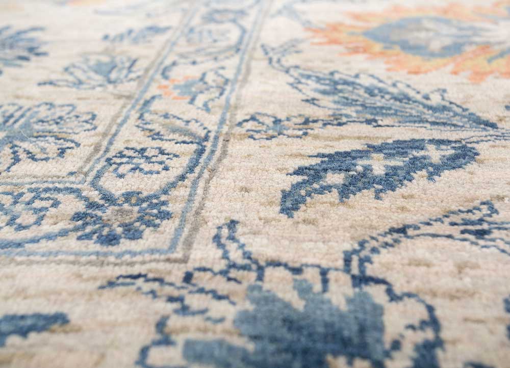 gulnar ivory wool hand knotted Rug - CloseUp