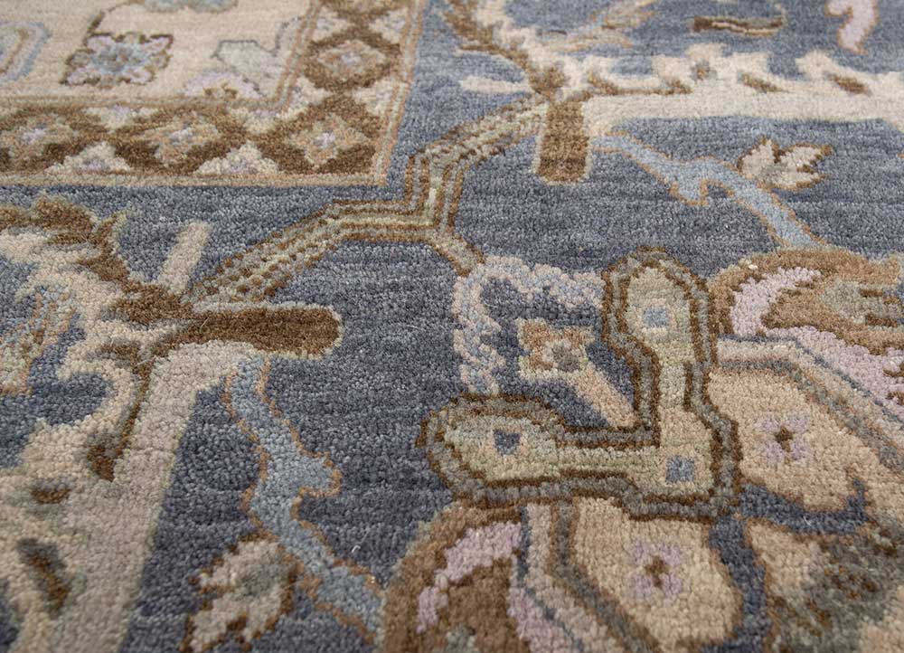 gulnar ivory wool hand knotted Rug - CloseUp